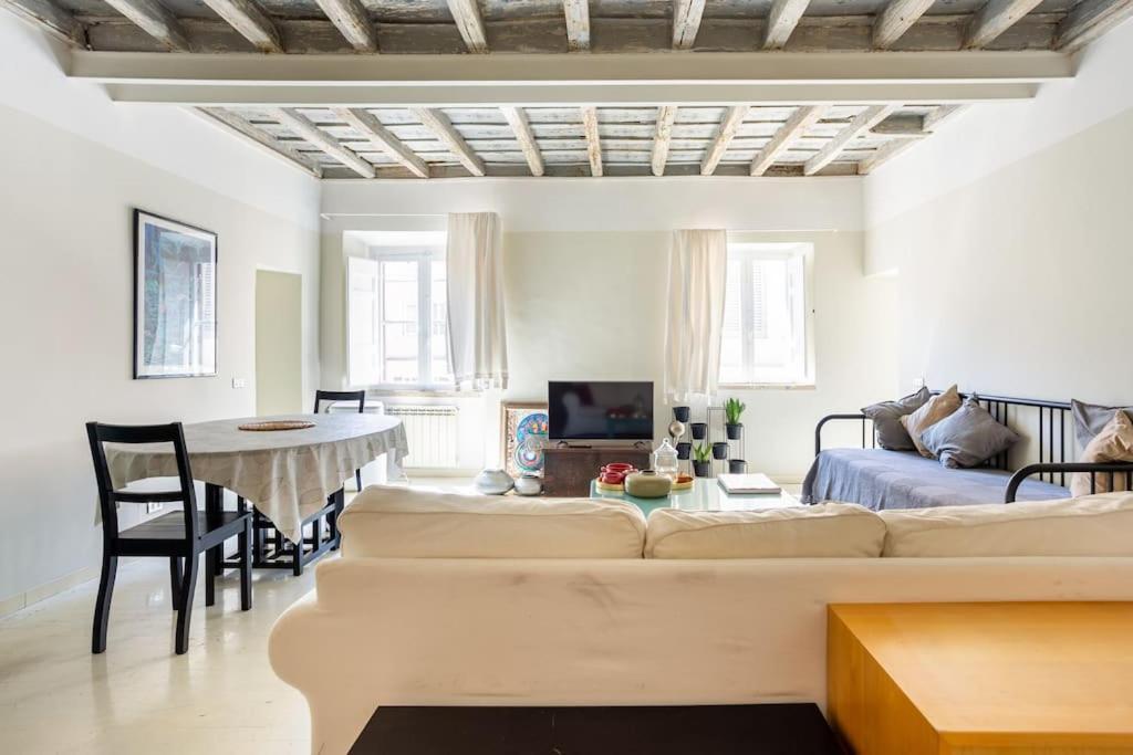 Best Authentic Apartment Monti 5 Mins From Colosseum Exterior photo