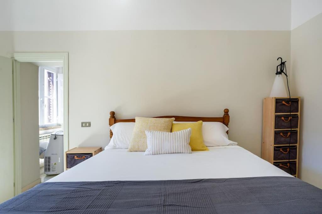 Best Authentic Apartment Monti 5 Mins From Colosseum Exterior photo