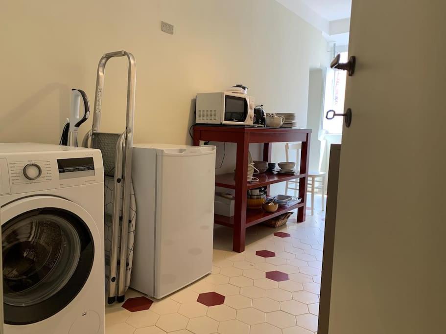 Best Authentic Apartment Monti 5 Mins From Colosseum Exterior photo