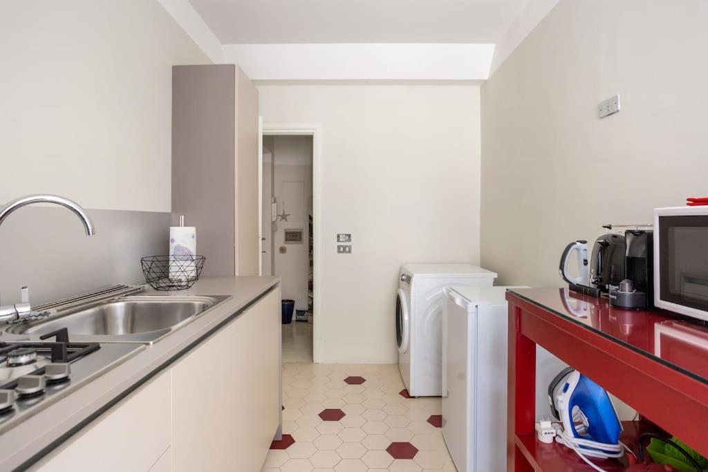 Best Authentic Apartment Monti 5 Mins From Colosseum Exterior photo