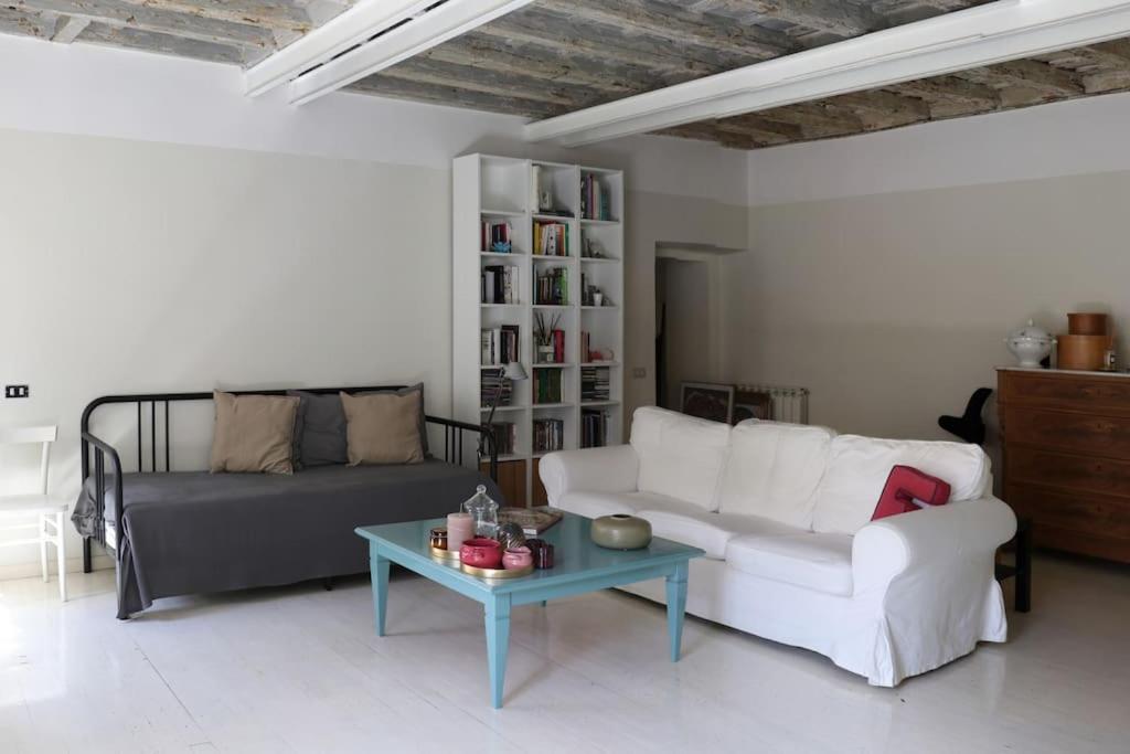 Best Authentic Apartment Monti 5 Mins From Colosseum Exterior photo